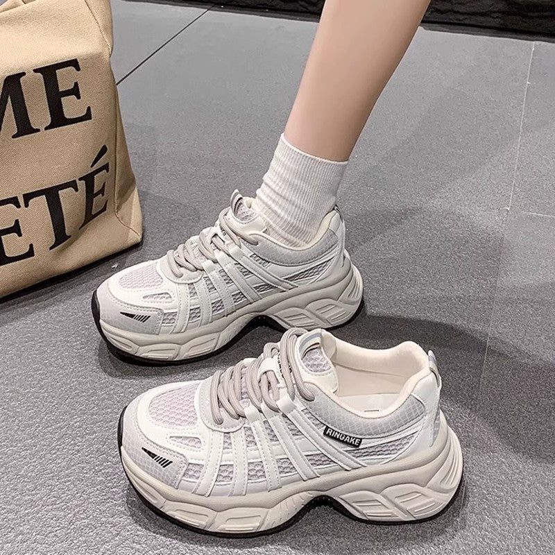 Damen Sportliche Sneakers mit atmungsaktiven Mesh-Einsätzen und stabiler Sohle EB