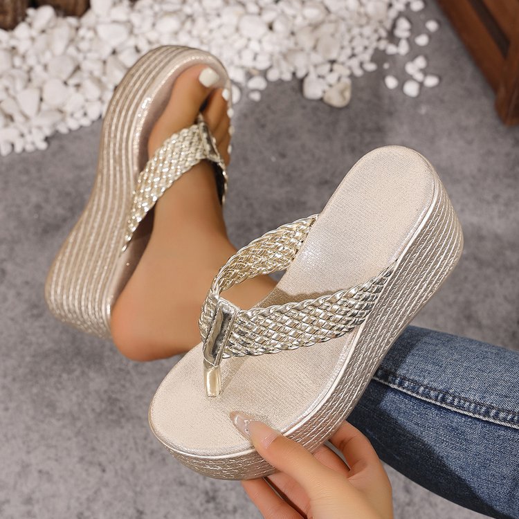 Damen Hochwertige Plateausandalen mit breiten Riemen EB