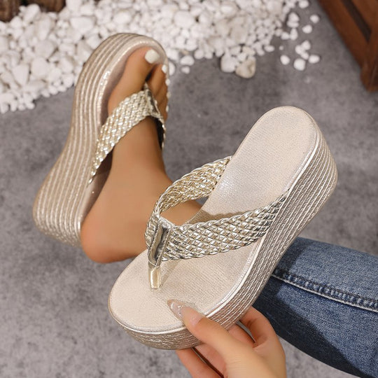 Damen Hochwertige Plateausandalen mit breiten Riemen EB