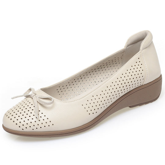 Damen Ballerinas mit perforierter Oberfläche und komfortablem Blockabsatz EB