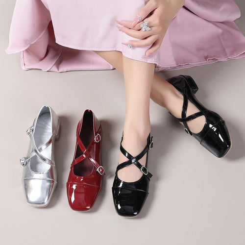 Damen Elegante Flachschuhe mit schimmerndem Obermaterial und verstellbaren Riemen EB