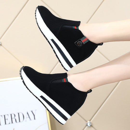 Damen nan Slip-On Keil-Stiefelette mit verstecktem Plateau und rutschfester Profilsohle EB