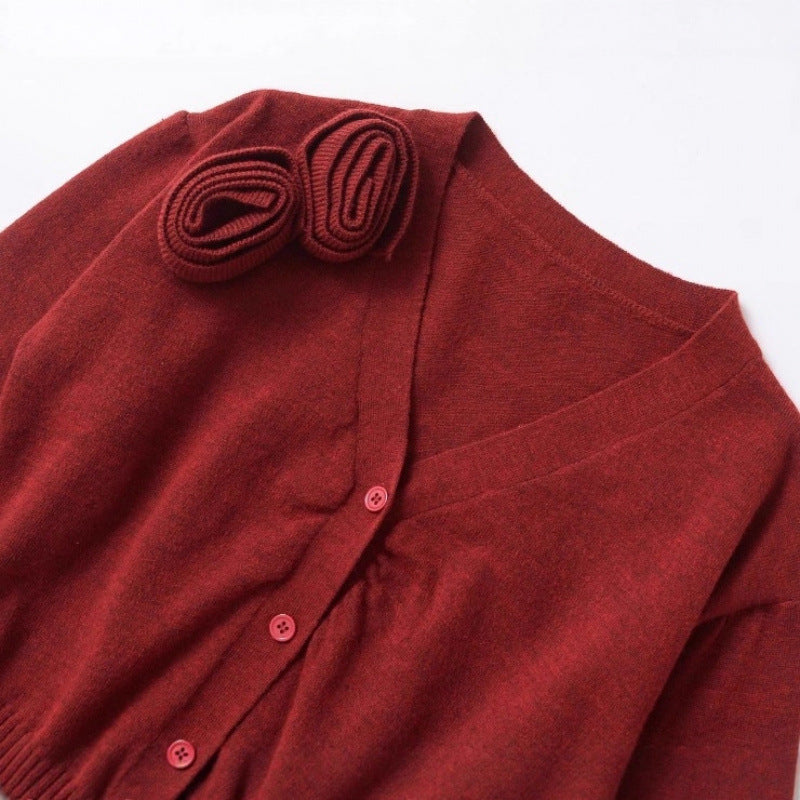 Damen modische Strickjacke mit Druckknopfverschluss und dekorativem Rüschendetail EB