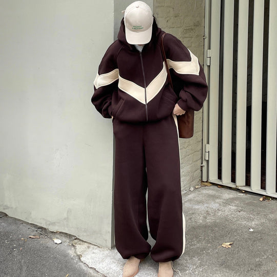 Damen leichte Oversize-Windbreakerjacke mit Kontrastpanelen, Tunnelzugbund und elastischen Bündchen Eichborn Berlin
