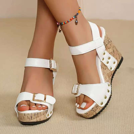 Damen Wedge-Sandalen mit buntem Riemendesign und komfortabler Fußbettgestaltung EB