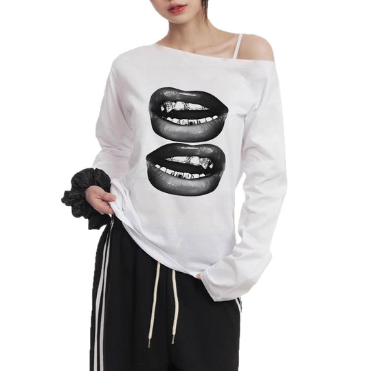 Damen nan asymmetrisches Off-Shoulder Langarmshirt mit doppeltem Lippenprint, relaxed Oversize-Schnitt und weichem Baumwollmix EB