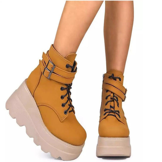 Damen Plateau-Stiefel mit modischem Schnallen-Design und praktischem Reißverschluss EB