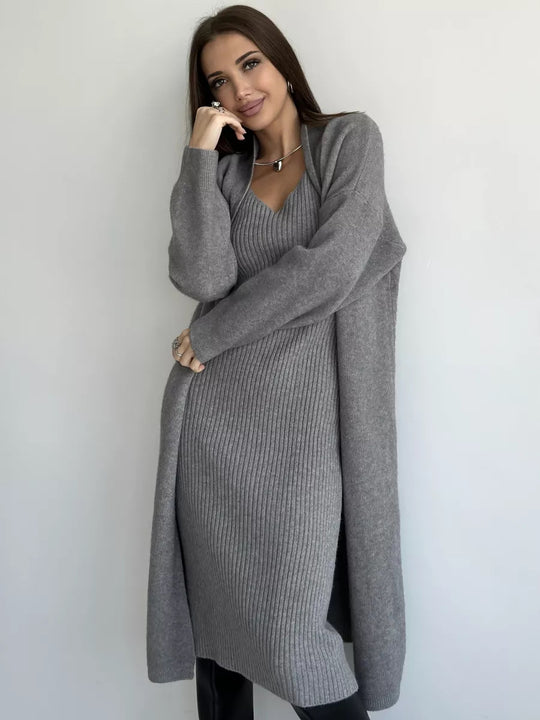 Damen Strickkleid mit tiefem V-Ausschnitt und langem Schnitt EB