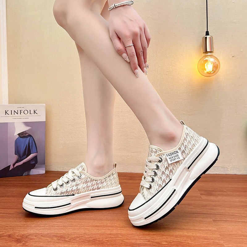 Damen Modische Plateau-Sneaker mit eleganter Textur und atmungsaktiver Oberflächenstruktur EB