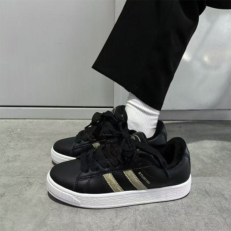 Damen Sportliche Sneakers mit klassischer Silhouette und elegantem Schnürdesign EB