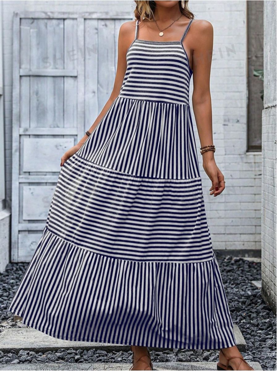 Damen Maxikleid mit schmalen Trägern und gestreiftem Design EB