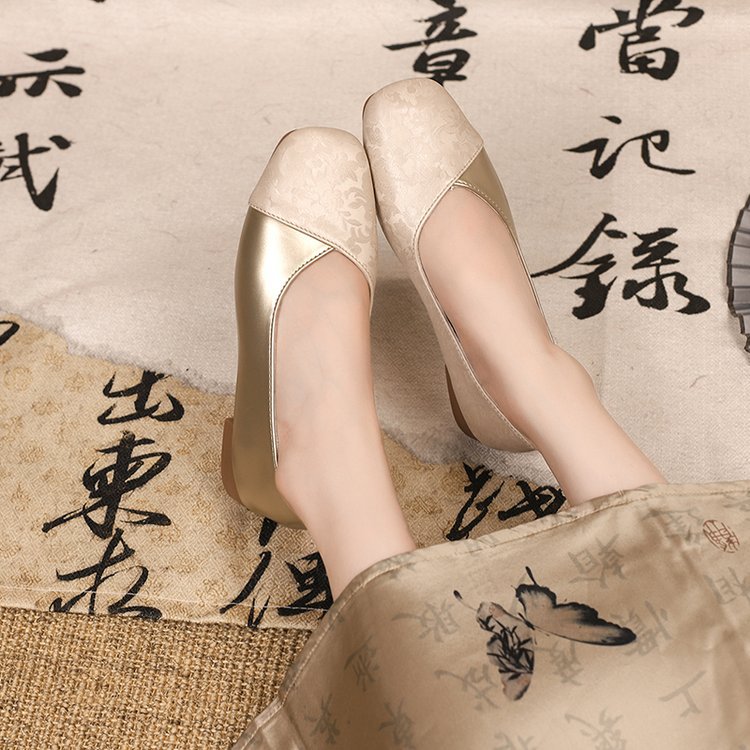 Damen elegante Ballerinas mit floralem Design und komfortablem Fußbett EB