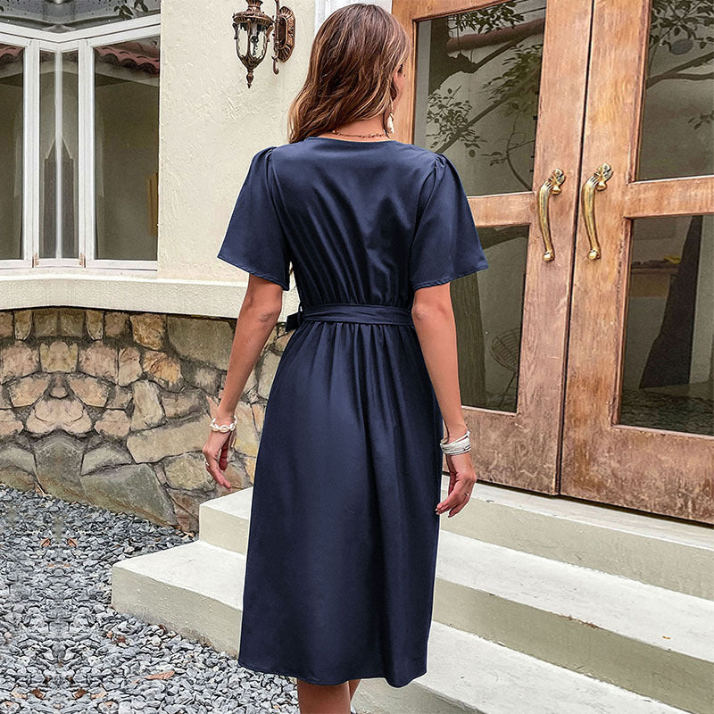 Damen Midi-Kleid mit eleganter Wickeloptik und praktischen Knopfdetails EB