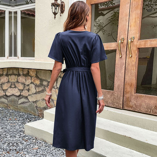 Damen Midi-Kleid mit eleganter Wickeloptik und praktischen Knopfdetails EB