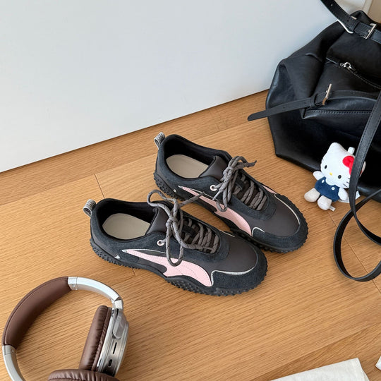Damen Sportliche Sneaker mit atmungsaktiver Oberflächenstruktur und rutschfester Gummisohle EB