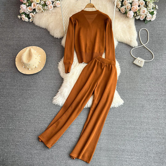 Damen Strickanzug mit weitem Bein und Knopfleiste EB