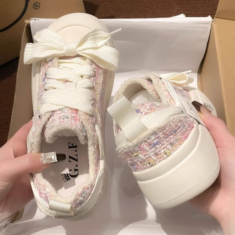 Damen Sneakers mit innovativer transparentem Füllung und modischen Schnür-Details EB