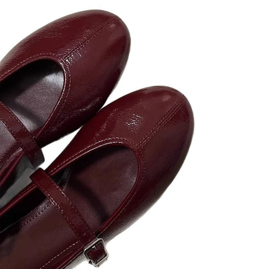Damen Ballerinas mit verstellbarem Riemen und glänzender Oberfläche EB