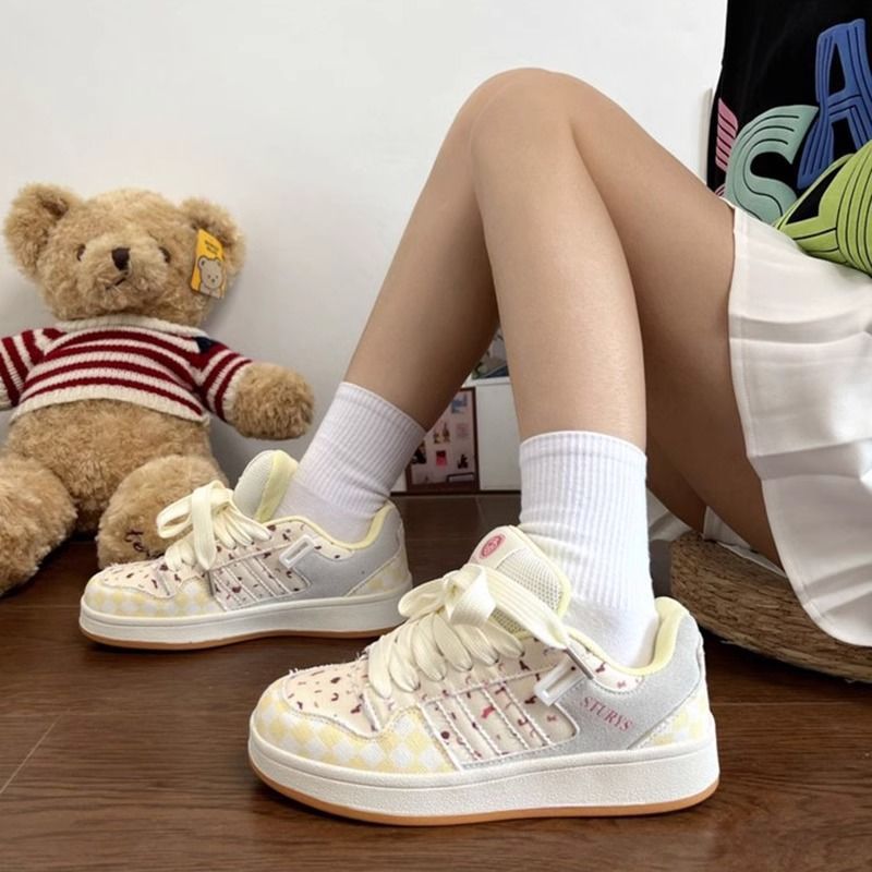 Damen Vintage Sport Sneakers mit modischem Denim-Design EB