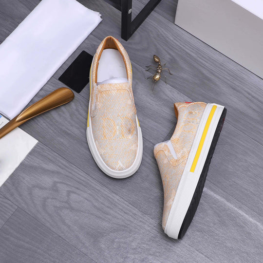 Damen Slip-On Sneakers mit atmungsaktiver und elastischer Oberflächenstruktur EB