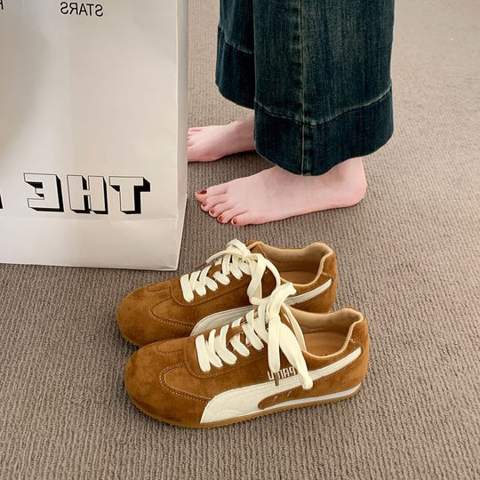 Damen Sneakers im klassischen Retro-Stil mit besonderer Sohle EB