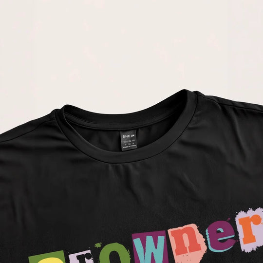 Damen Crop-T-Shirt mit kreativem unvergesslichem Statement EB