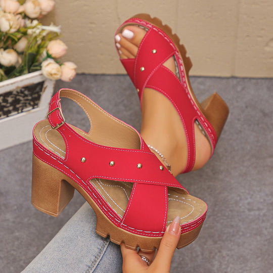Damen Plateau-Sandalen mit modischem Riemendesign und Schmuckdetails EB