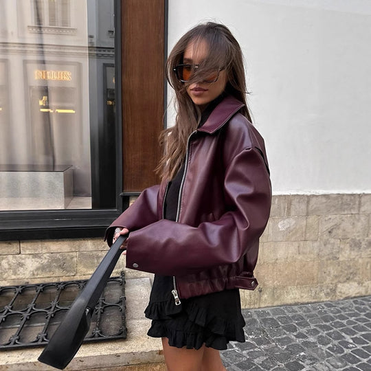 Damen Lässige Kunstlederjacke mit oversized Schnitt und praktischen Taschen EB