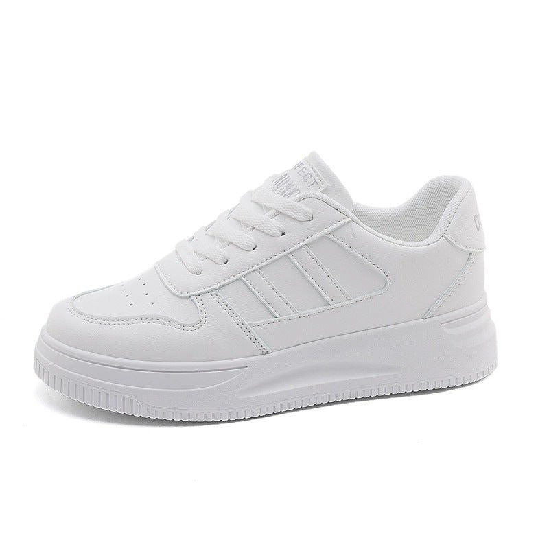 Damen Sportliche Sneakers aus hochwertigem Kunstleder mit rutschfester Laufsohle EB
