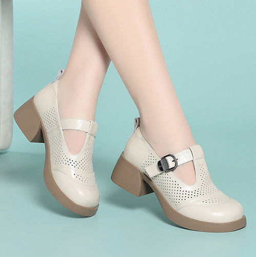 Damen Halbschuhe mit modischem Riemchen und atmungsaktiver Lochoptik EB