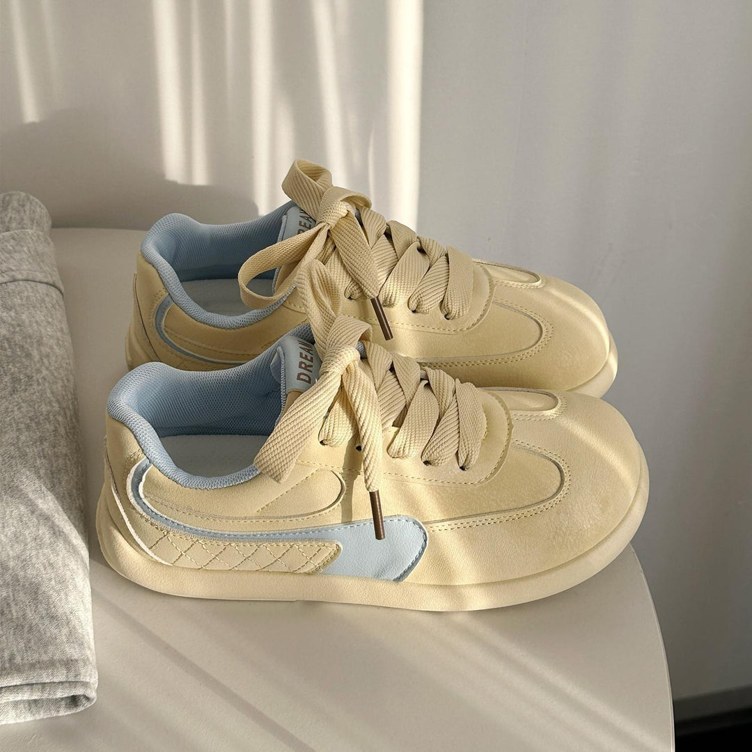 Damen Sportliche Sneakers mit weichem Obermaterial und dämpfender Sohle EB