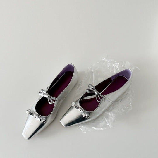 Damen Ballerinas mit schimmernder Metallic-Oberfläche und verspieltem Schleifendetail EB