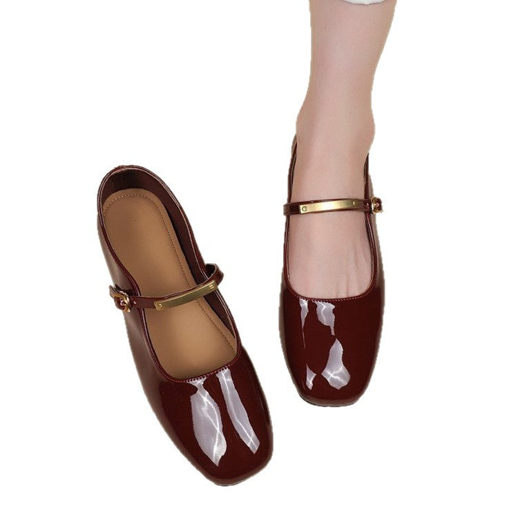 Damen Lackleder Ballerinas mit verstellbarem Riemen und goldener Schnalle EB