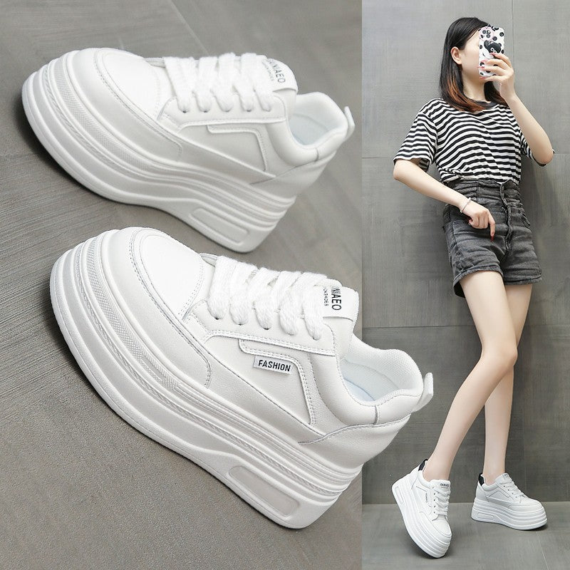 Damen Plateau Sneakers mit ergonomischer Sohle und modischem Design EB
