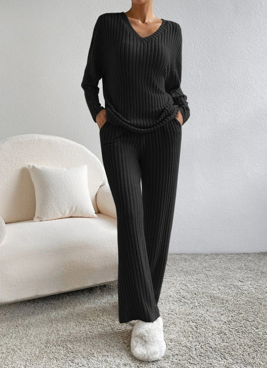 Damen Komfortables und stilvolles Lounge-Set mit Rippenstruktur EB