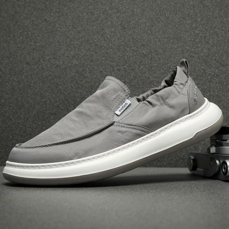 Damen Bequeme Slip-On Sneakers mit elastischer Oberflächenstruktur EB