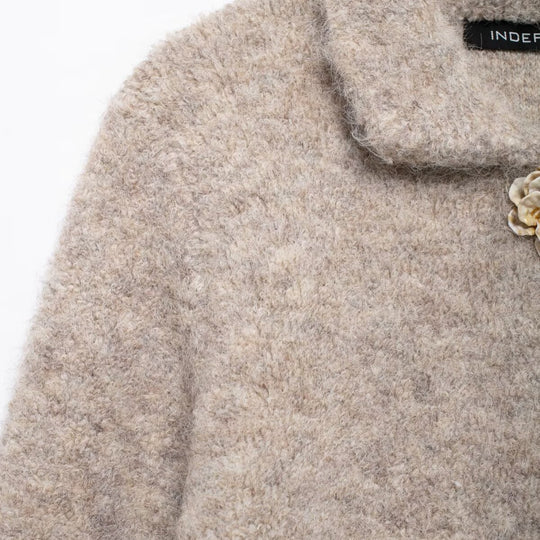 Damen elegante Wolljacke mit dekorativen Blütenknöpfen EB