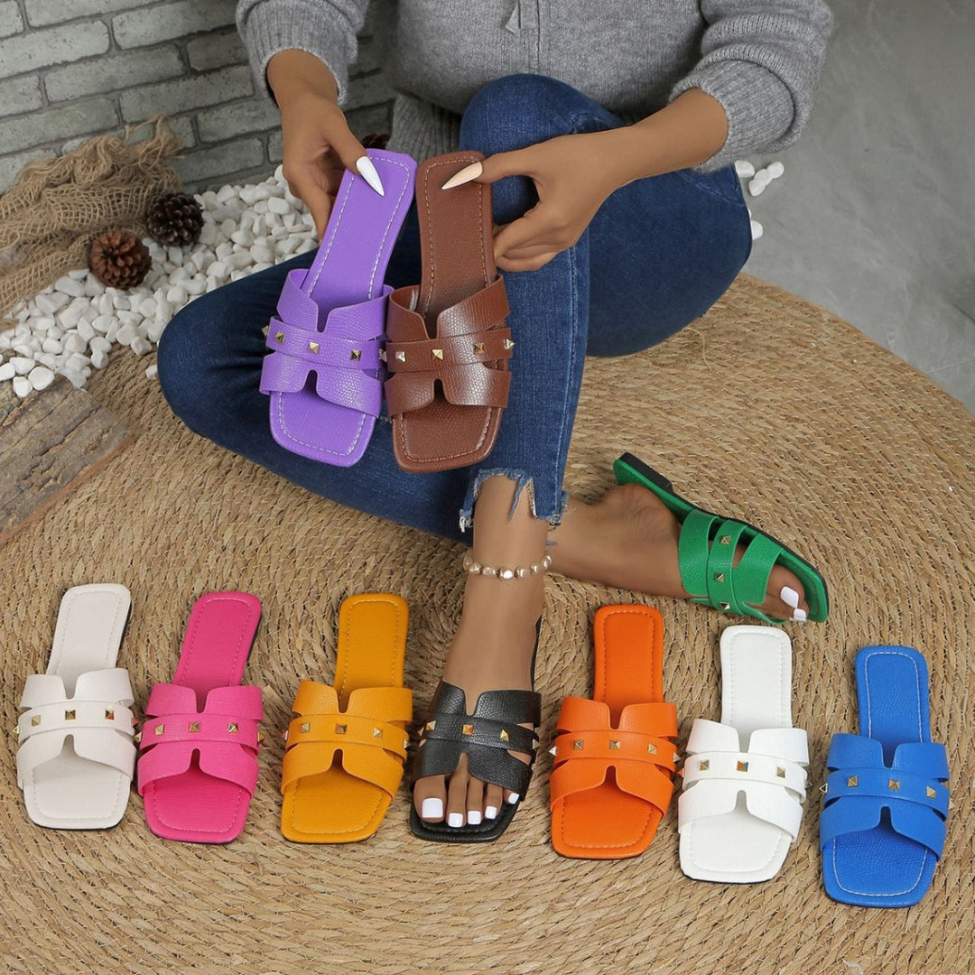 Damen Modische Riemensandalen mit dekorativen Nieten und komfortabler Sohle EB