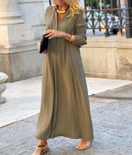 Damen Maxikleid mit elegantem Schnitt und praktischen Details EB