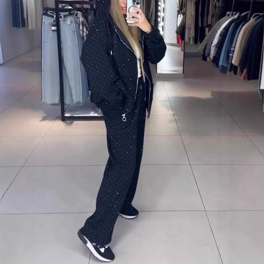 Damen Sportliches Sweat-Outfit mit Kapuze und weiter Passform EB