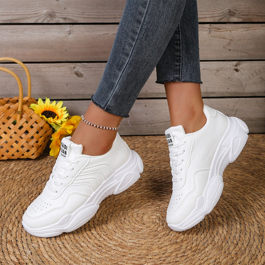 Damen Sportliche Sneakers mit luftiger Oberflächenstruktur und dämpfender Sohle EB