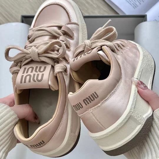 Damen Sportliche Sneakers mit atmungsaktivem Obermaterial und rutschfester Sohle EB