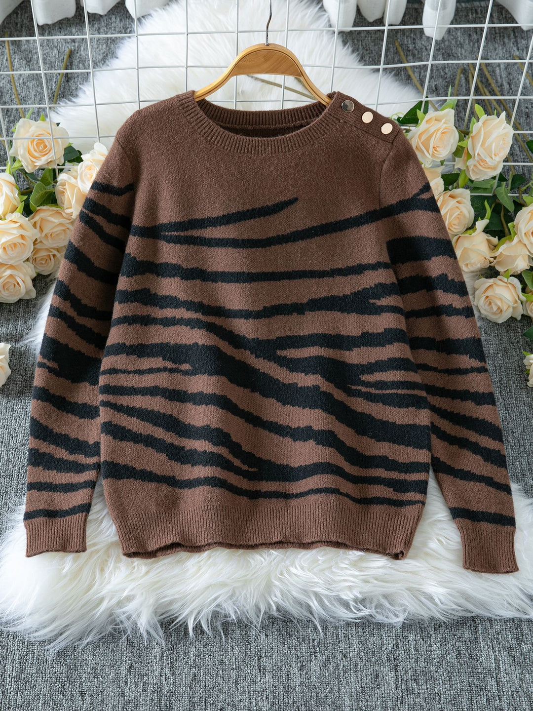 Damen gemütlicher Strickpullover mit modernem Zebrastreifen-Muster und komfortablem Schnitt EB