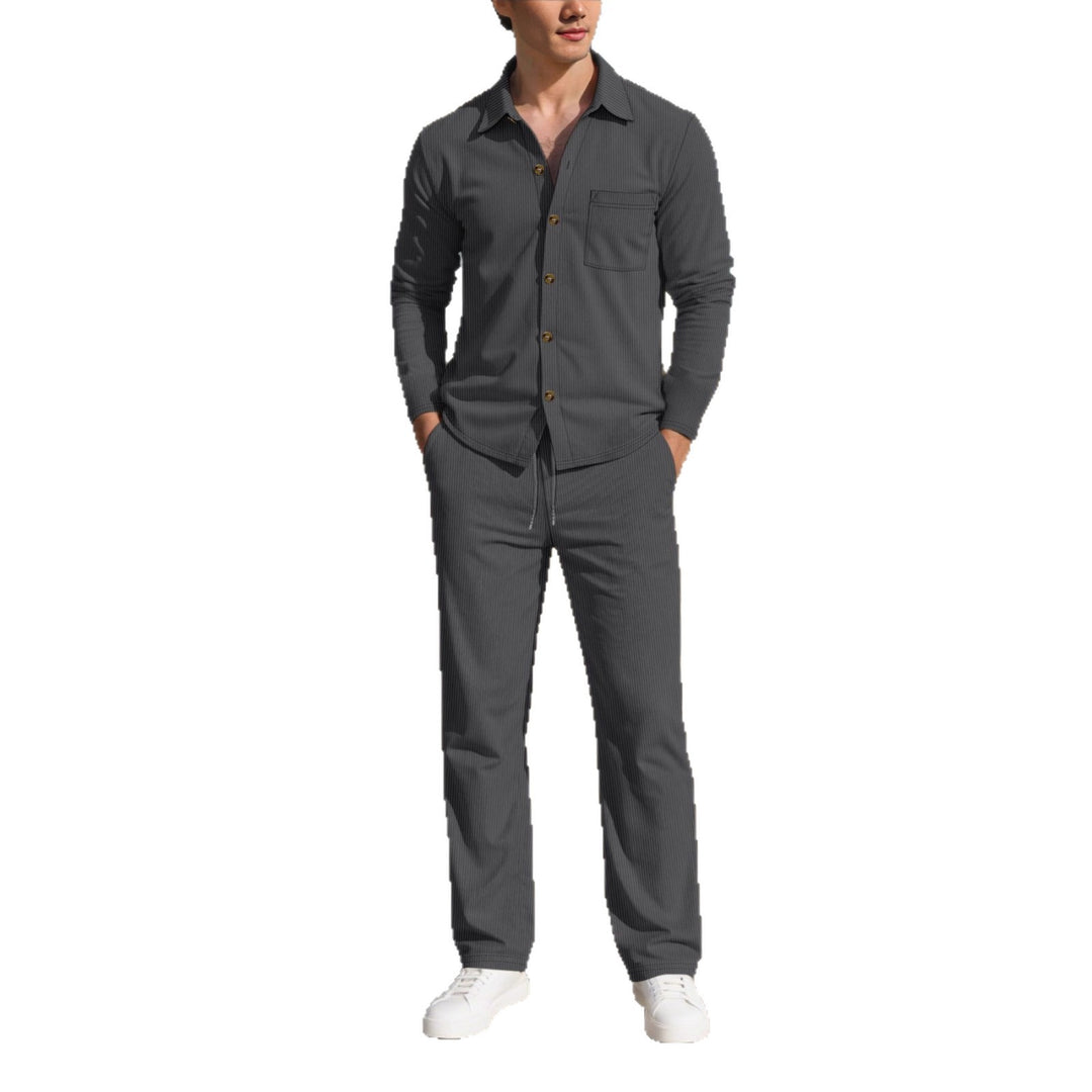 Herren eleganter Freizeitanzug mit strukturierter Oberfläche und praktischen Taschen EB