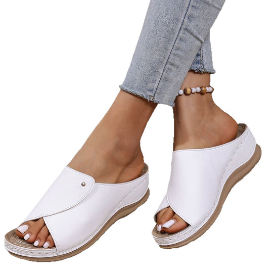 Damen elegante Wedge-Pantoletten mit querliegendem Riemendesign und ergonomischem Fußbett EB
