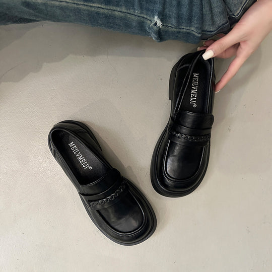 Damen modische Mokassins mit innovativem Plateau-Heel und dezenter Schnallenverzierung EB
