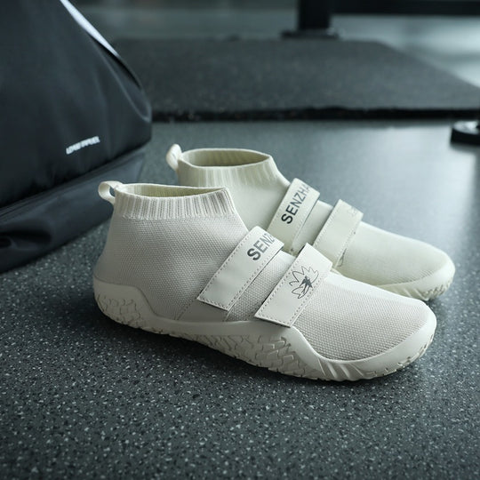 Damen Sportliche Aquaschuhe mit elastischem Klettverschluss und rutschfester Sohle EB