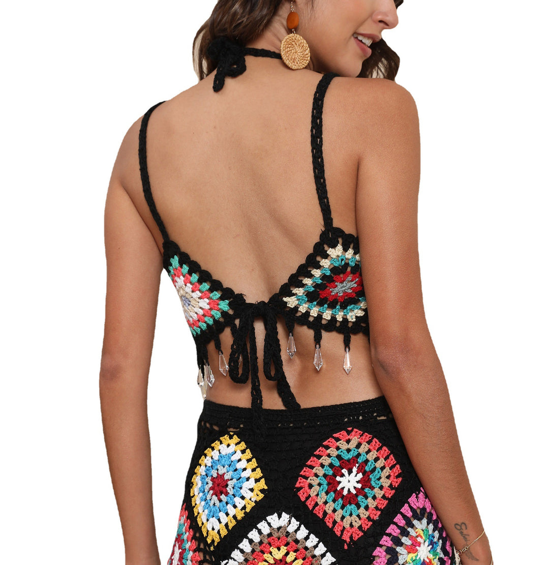 Damen gehäkeltes Crop-Top mit bunten Granny-Quadraten und Glitzerakzenten EB