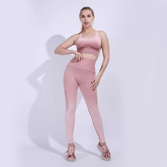 Damen Sportliches Fitness-Set mit atmungsaktivem Material und hoher Flexibilität EB