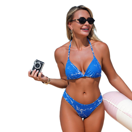 Damen Triangel-Bikini mit elegantem Schnitt und modernem Marmormuster EB